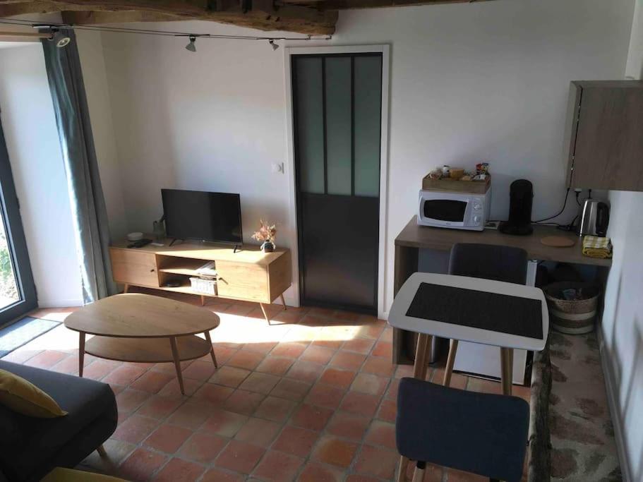Logement Agreable A La Campagne Saint-Symphorien  Exterior photo